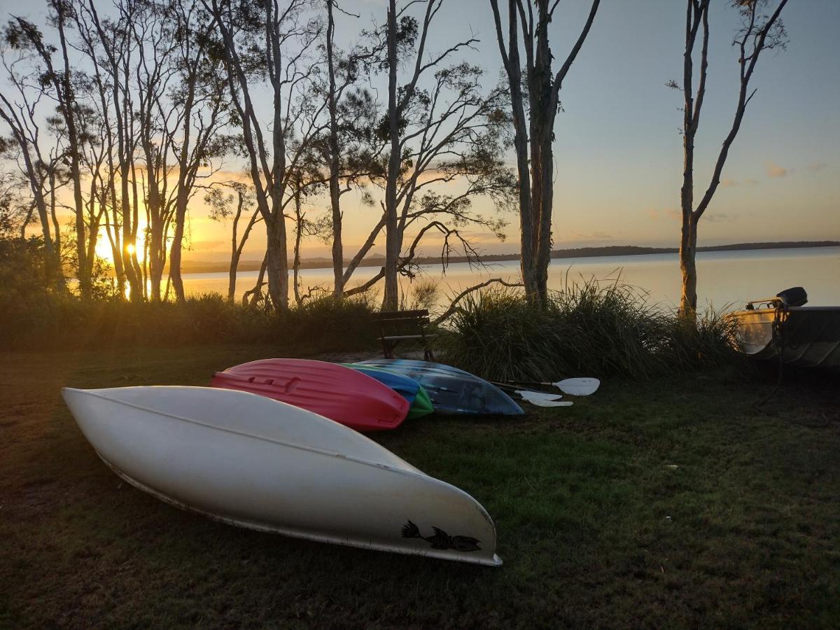 Lake Weyba Noosa Lodge & Kangaroos Перегиан-Бич Экстерьер фото
